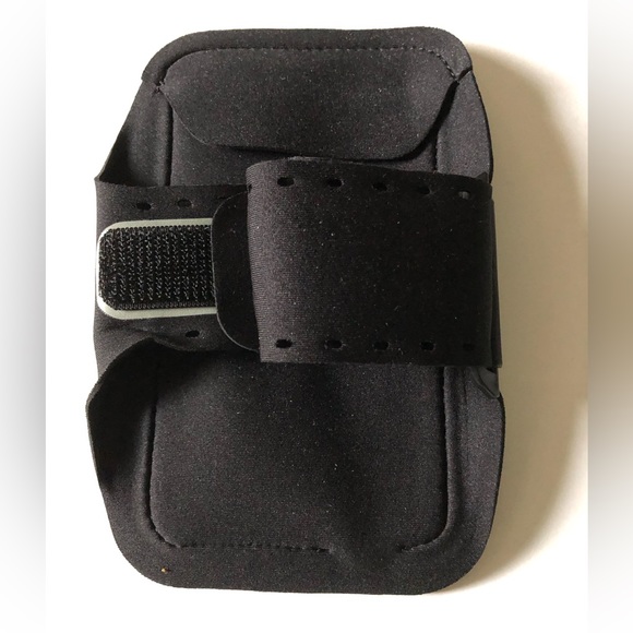 ✨HOST PICK✨ $10 or 2/$15 NEW Phone Holder - Picture 5 of 7